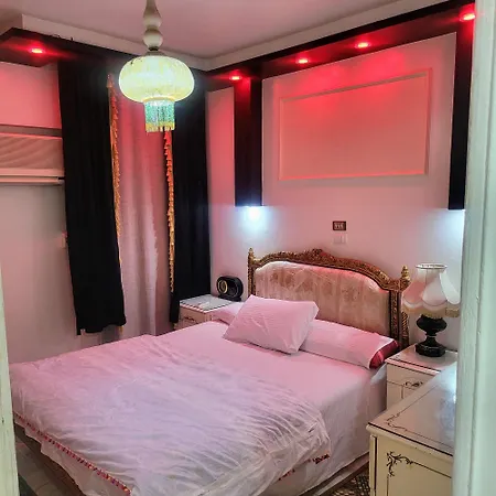 Ferienwohnung شقه فى ميامى بالاسكندريه مطله على البحر Alexandria Exterior foto