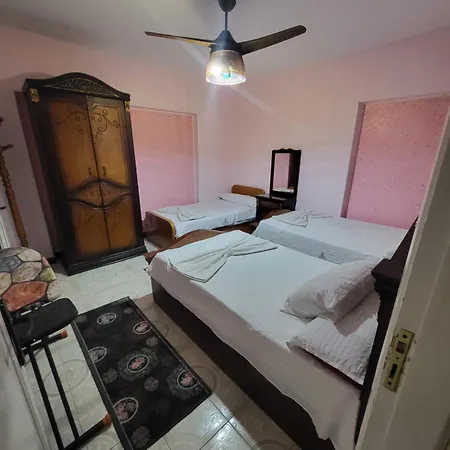 Ferienwohnung شقه فى ميامى بالاسكندريه مطله على البحر Alexandria Exterior foto