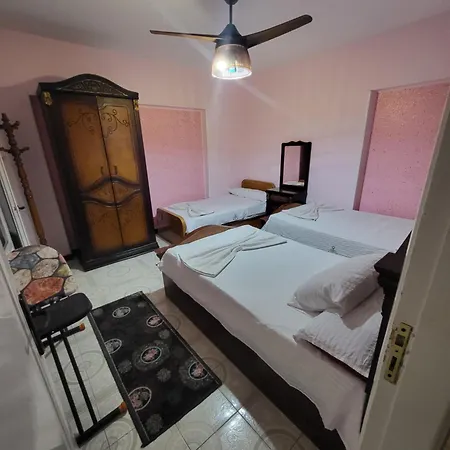 Ferienwohnung شقه فى ميامى بالاسكندريه مطله على البحر Alexandria Exterior foto