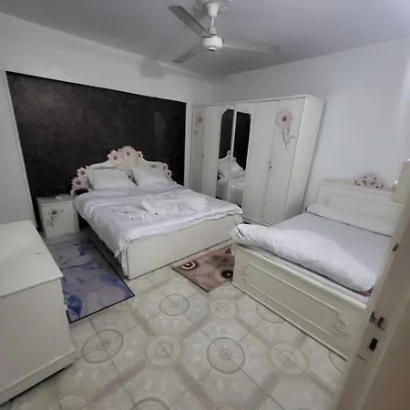 Ferienwohnung شقه فى ميامى بالاسكندريه مطله على البحر Alexandria Exterior foto