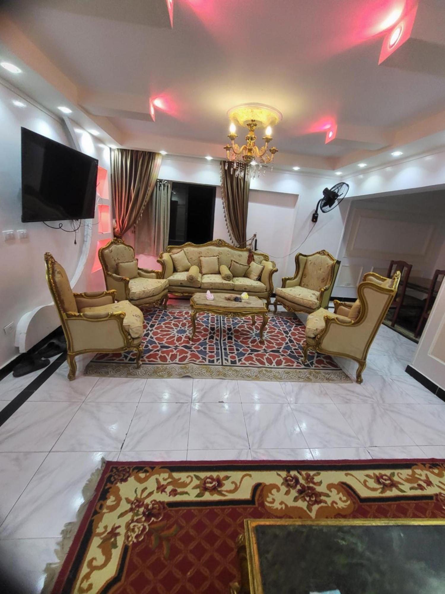 Appartement شقه فى ميامى بالاسكندريه مطله على البحر *