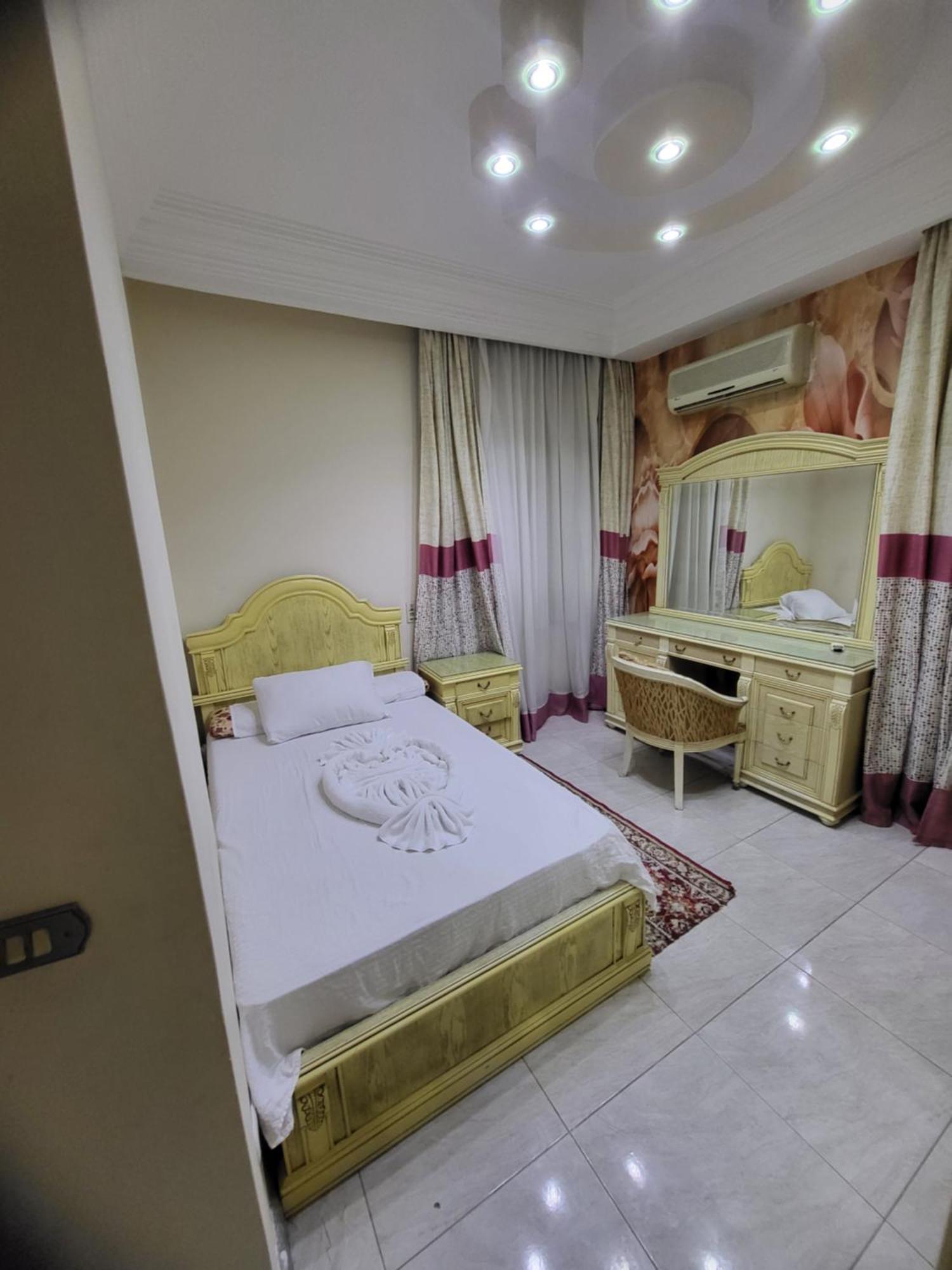 شقه فى ميامى بالاسكندريه مطله على البحر Alexandrie
