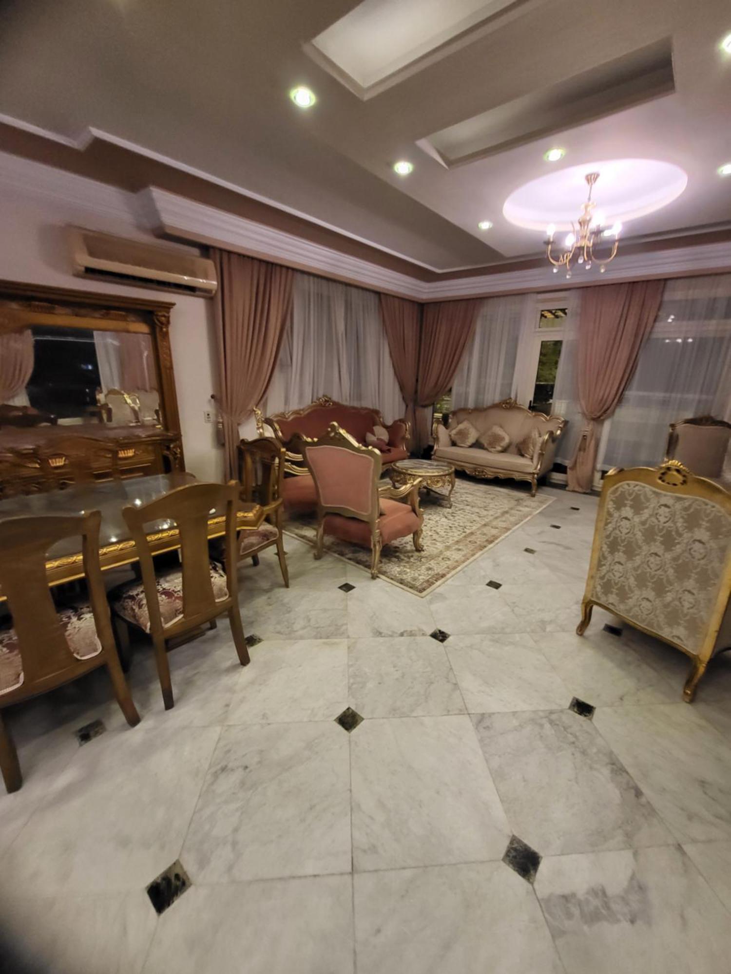 شقه فى ميامى بالاسكندريه مطله على البحر Appartement