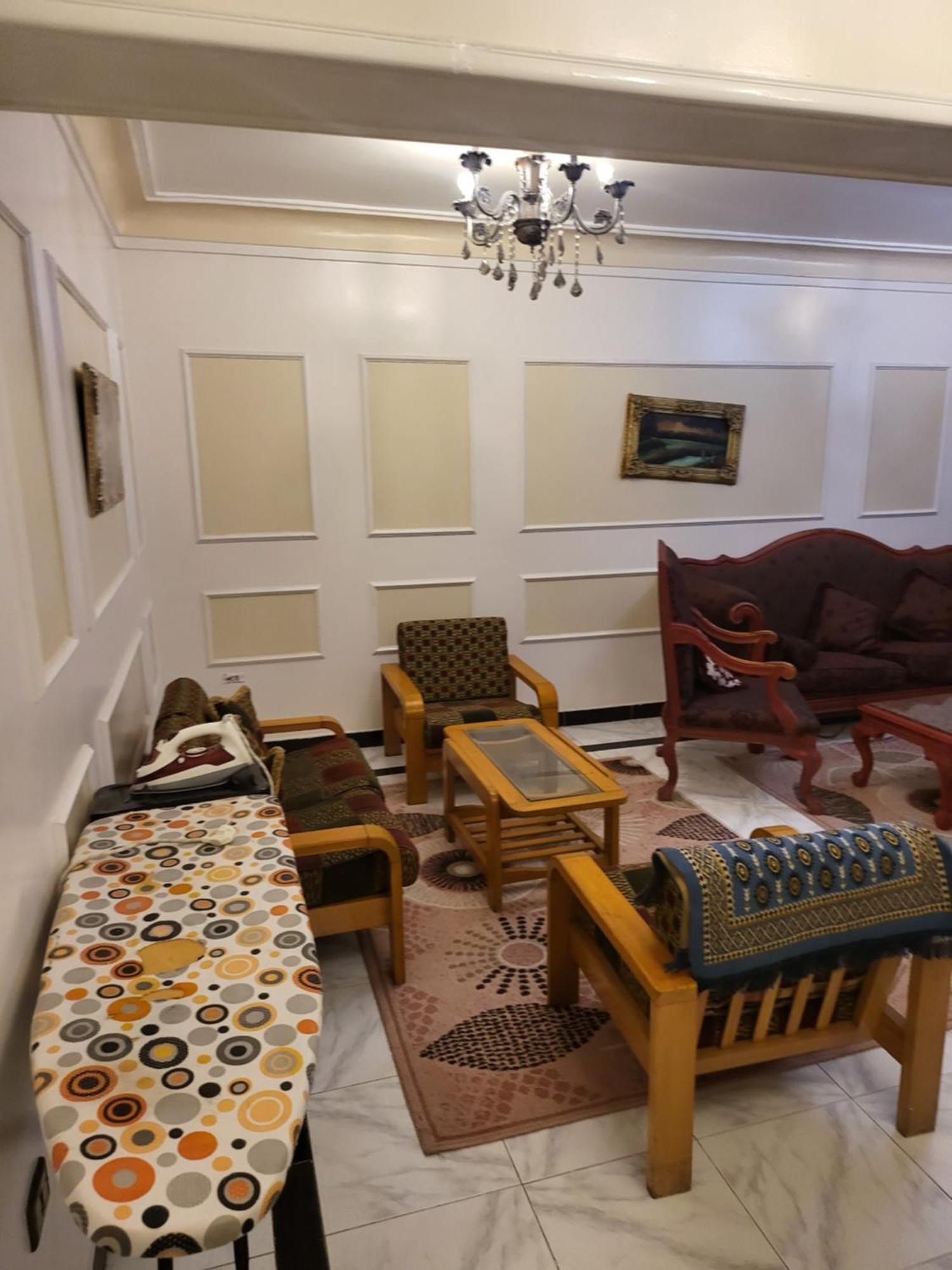 شقه فى ميامى بالاسكندريه مطله على البحر Alexandrie