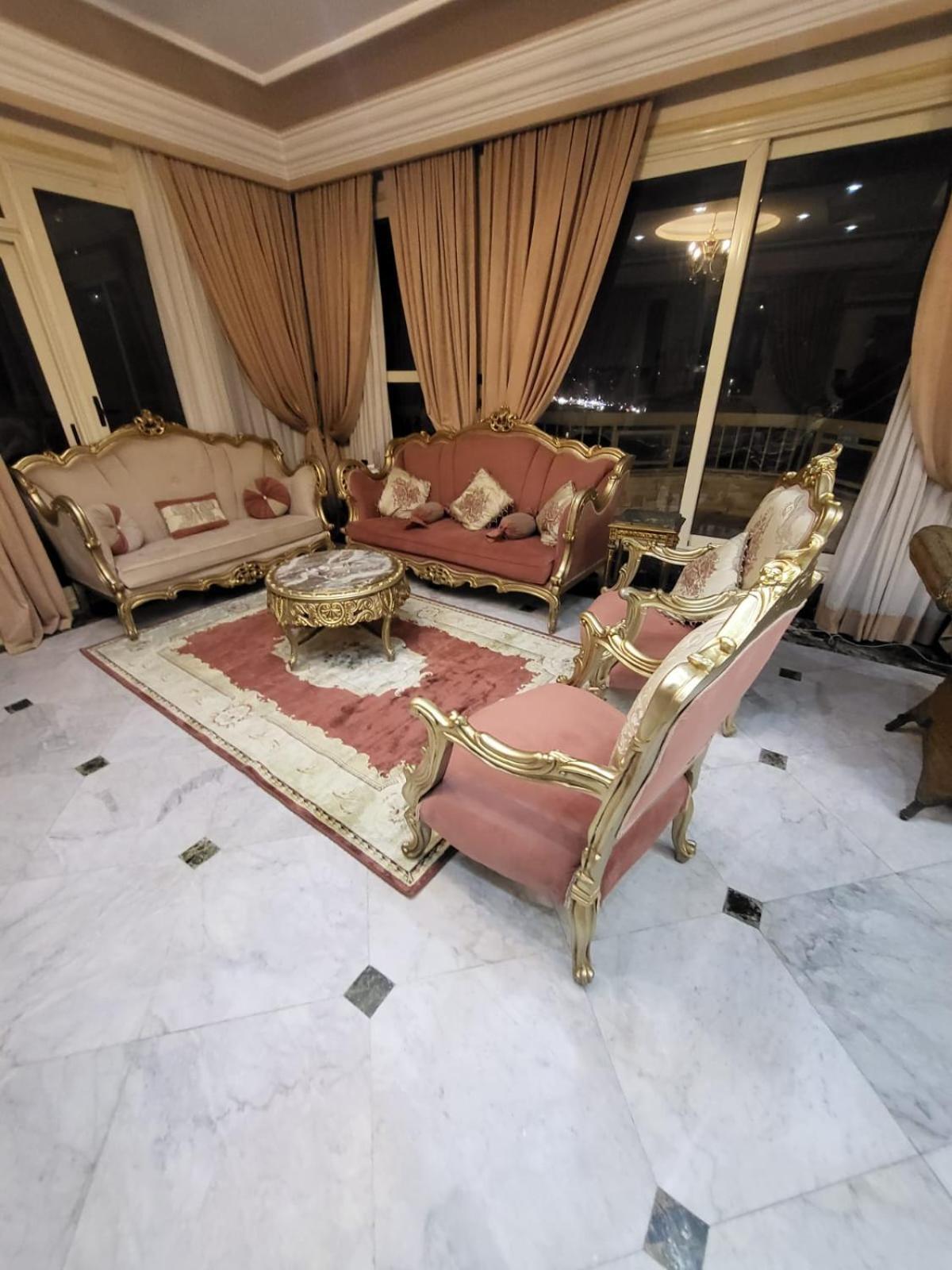 Appartement شقه فى ميامى بالاسكندريه مطله على البحر *