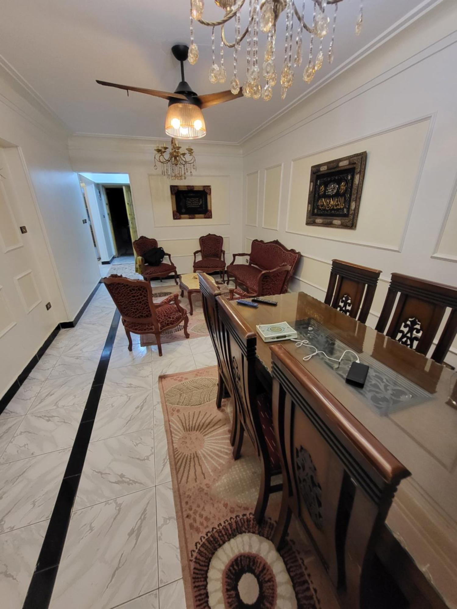 Appartement شقه فى ميامى بالاسكندريه مطله على البحر *